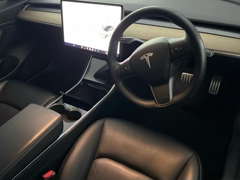 TESLA Model 3 Photo bsapi-d219b35151a5d6d5bd7101f460a2c44f6433711b.jpg