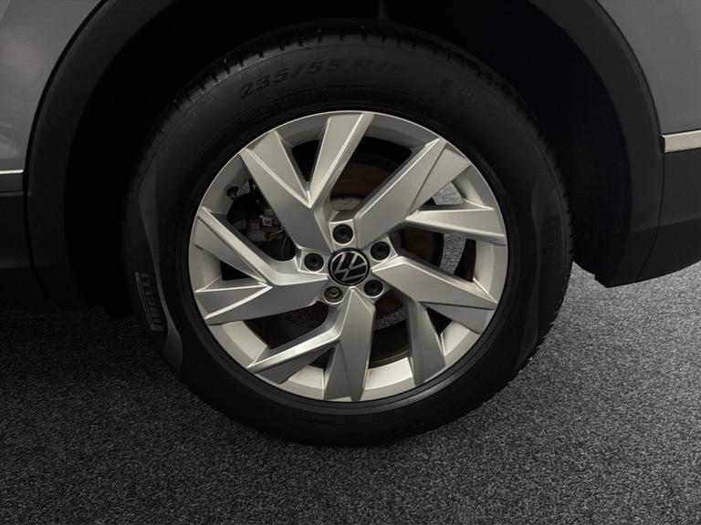 Volkswagen TIGUAN Photo bsapi-d38281ff9200c9ebe11616d3306ff94c5dbf4299.jpg