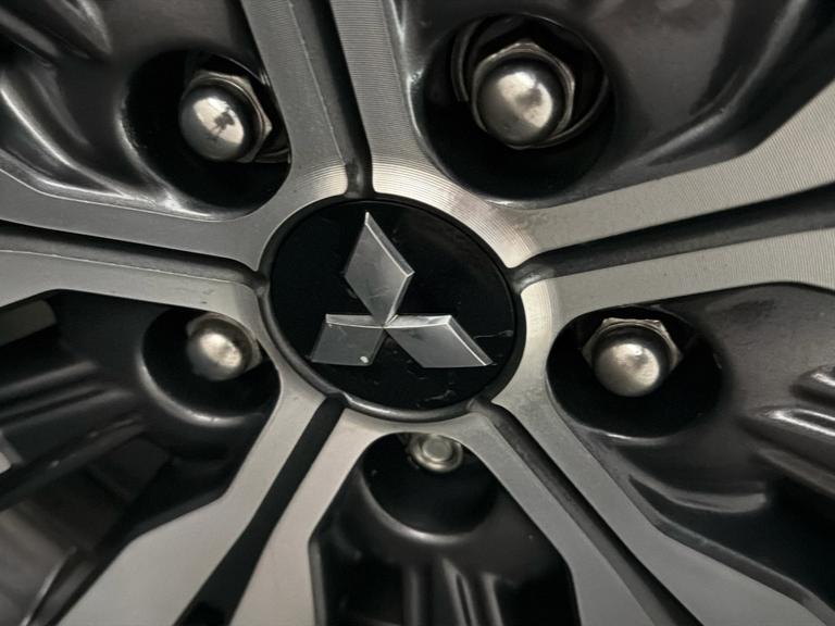 MITSUBISHI Outlander Photo bsapi-d3ba2d386bf245fa1443fcfa8545c7877321811c.jpg