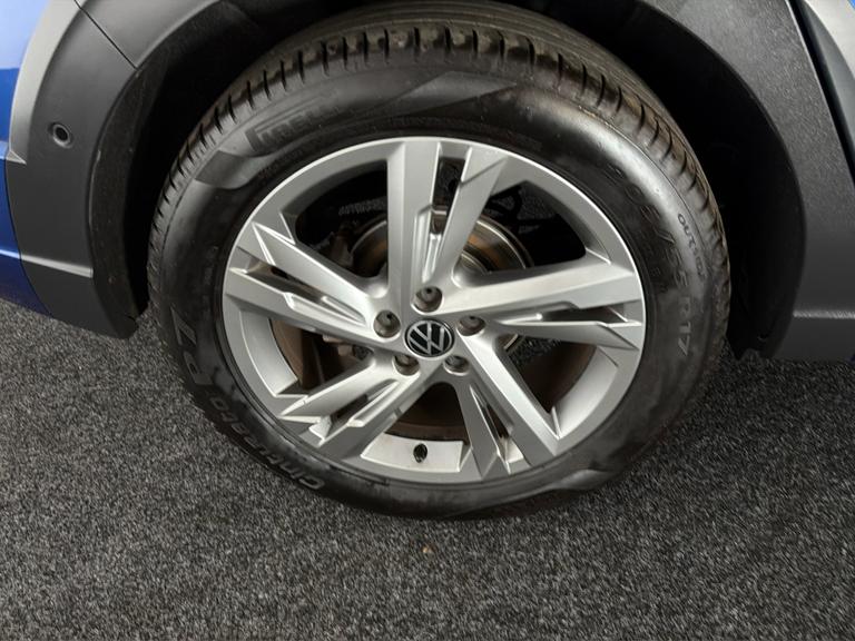 Volkswagen TAIGO Photo bsapi-d3c44f07c11c6edf7e747f87d459edb4f3f9a069.jpg