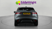 JAGUAR E-PACE Photo 5