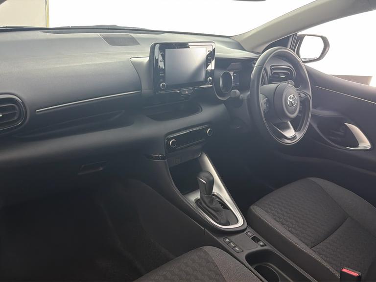 TOYOTA Yaris Photo bsapi-d53258449a66e6df4afb0b863f5b1cd0753d14ff.jpg