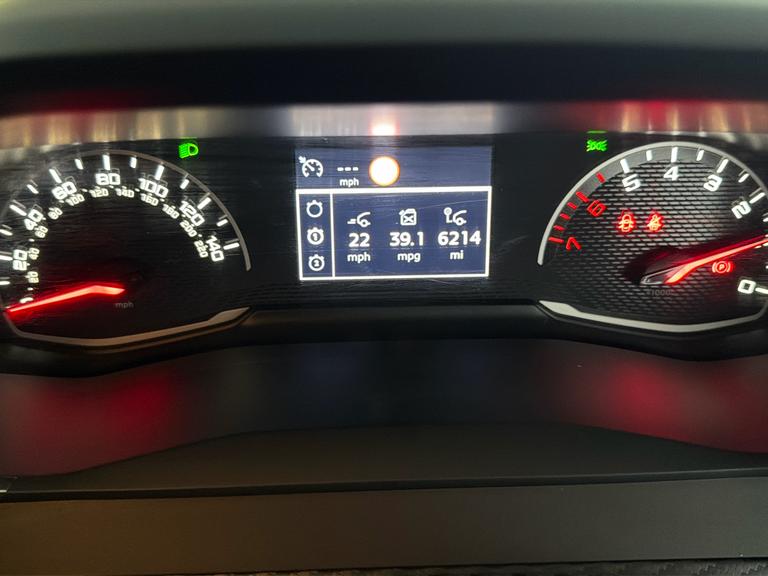 PEUGEOT 208 Photo bsapi-d5637719671417dd8d3ee385d1361ffd56e0cd86.jpg