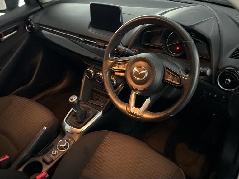 Mazda Mazda2 Photo bsapi-d565ebc05f242e0872321748f53d91f6e51f6452.jpg