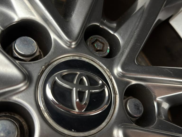 TOYOTA RAV4 Photo bsapi-d6537ace3d76c8c570b692fb0a611311ac302844.jpg
