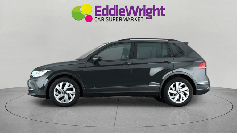 VOLKSWAGEN Tiguan Photo bsapi-d662082137251041b037b4c12e6328cbe2116fab.jpg