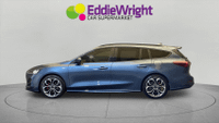 Ford FOCUS Photo 2