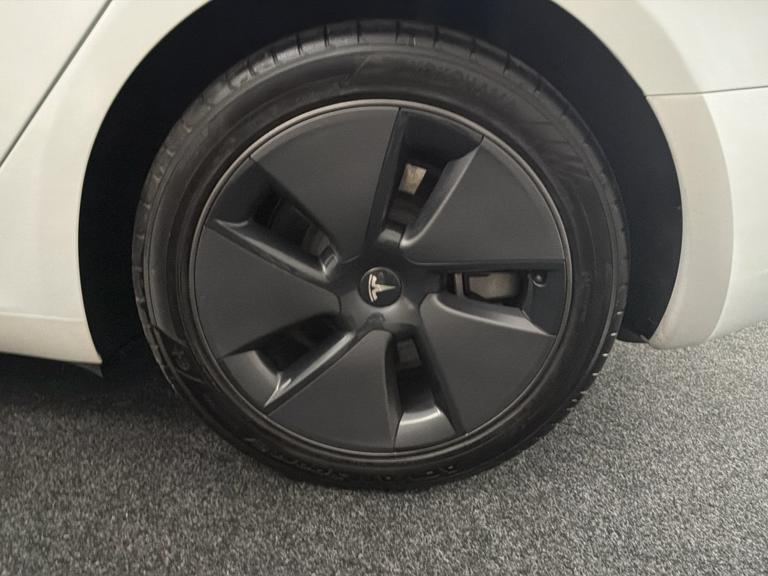 TESLA Model 3 Photo bsapi-d67e16331aeb1e6ba6e5070d695096ee246858d5.jpg