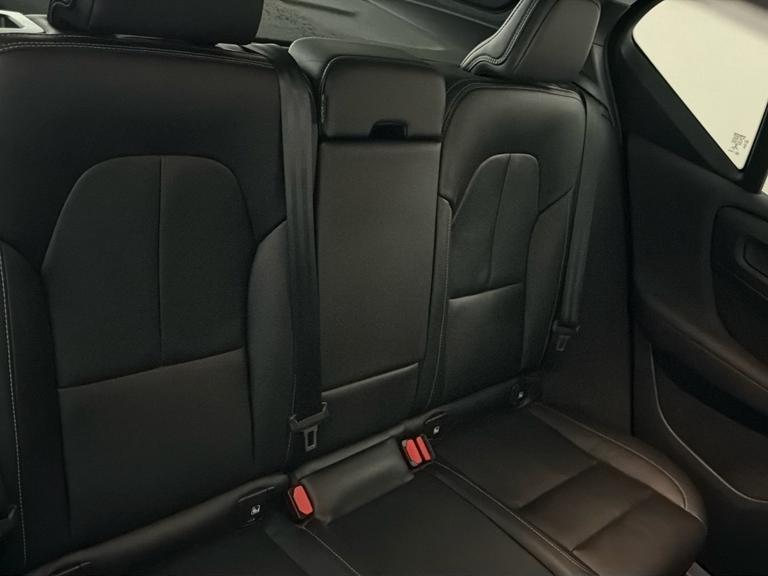 Volvo Xc40 Photo bsapi-d84d1093e8329372a1bf55cfb85b361677a9de9c.jpg