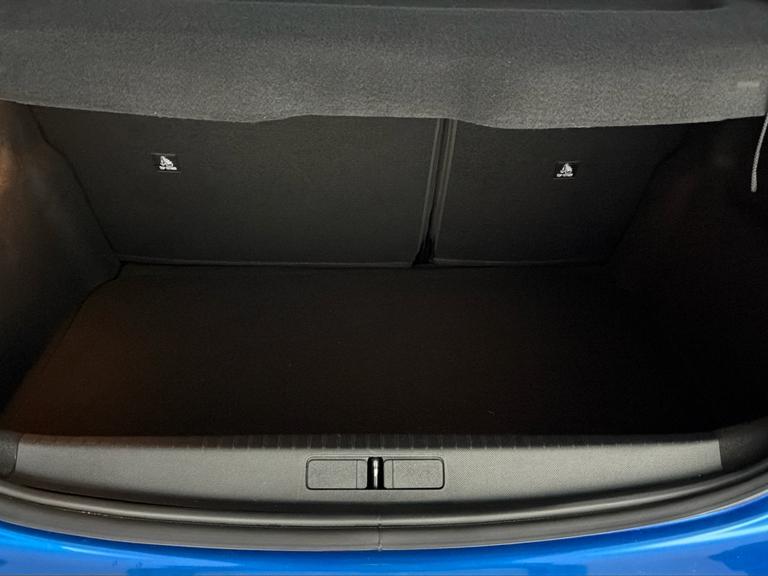 PEUGEOT 208 Photo bsapi-d95a3334874c48882d7398069a11cd9e2cc46167.jpg