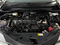 Toyota C-HR Photo 13