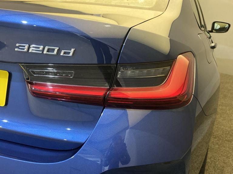 BMW 3 SERIES Photo bsapi-dbe66fef42c3d1c3e4e52d22db2194f0ecce05a3.jpg