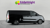 PEUGEOT TRAVELLER Photo 7