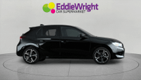 VAUXHALL Corsa Photo 7