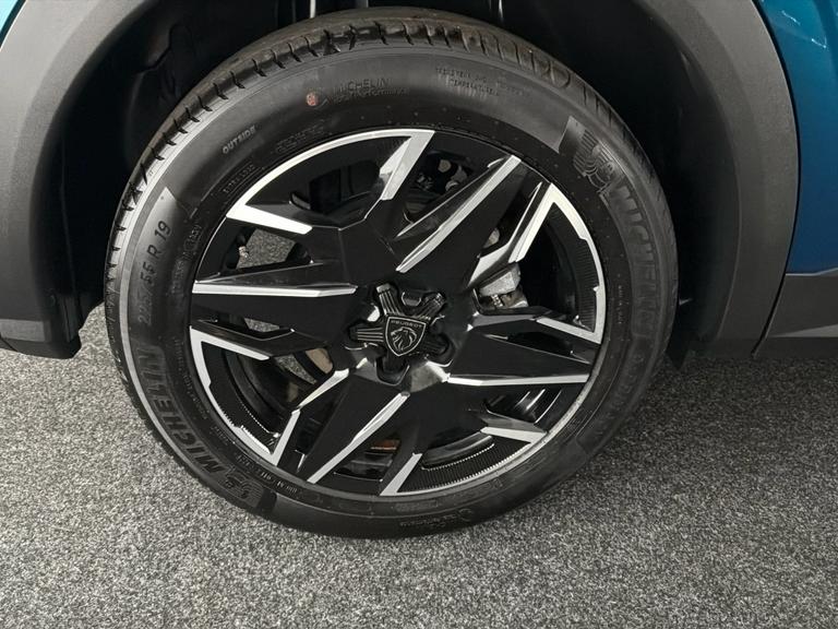 Peugeot 3008 Photo bsapi-dcefecf4ab35961be35aeaa6ec8a29e2b8220065.jpg