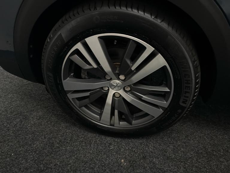 PEUGEOT 3008 Photo bsapi-dd79d299962707dbd936734fbc824a080f3aa616.jpg