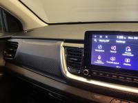 Kia STONIC Photo 19