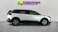 PEUGEOT 5008 Photo 5