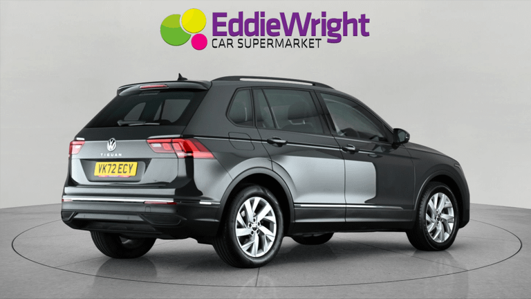 VOLKSWAGEN Tiguan Photo bsapi-dea62953e4529a7909fe75842a5cfcbaf7457379.jpg