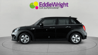 MINI HATCH Photo 2