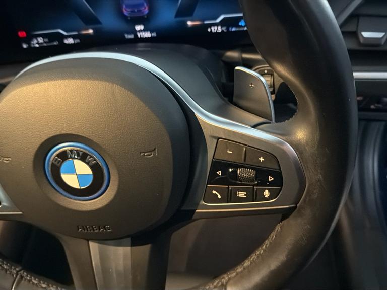 BMW 3 Series Photo bsapi-deef8da1ab0fde2edfd551fc8f7221df88f510e7.jpg