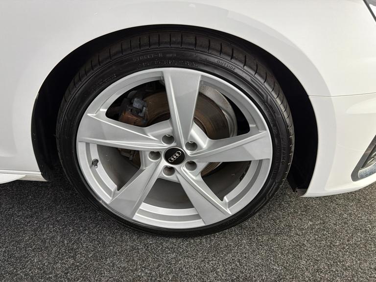 Audi A4 Photo bsapi-e061ce754979370f2c32c1b758ad48613aee21b9.jpg