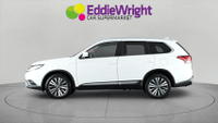 MITSUBISHI Outlander Photo 3