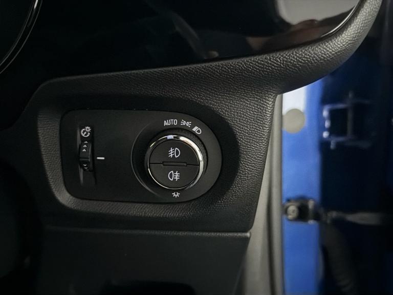 Vauxhall Corsa Photo bsapi-e09c86db979520a1711bb49aa838a4be9ddb7833.jpg