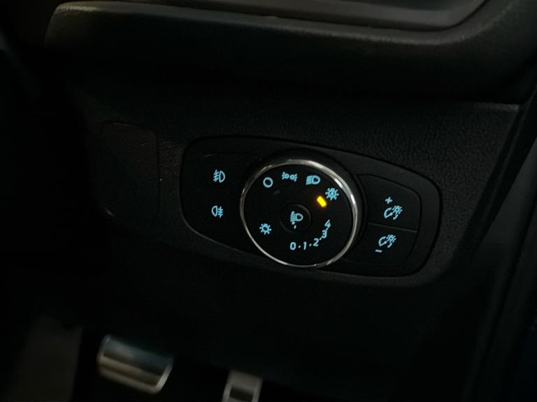 FORD FOCUS Photo bsapi-e1f2fa13d816921a8815deff9a5f8d33a17dbd56.jpg
