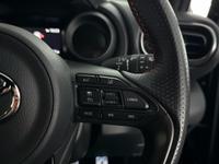 TOYOTA Yaris Photo 24