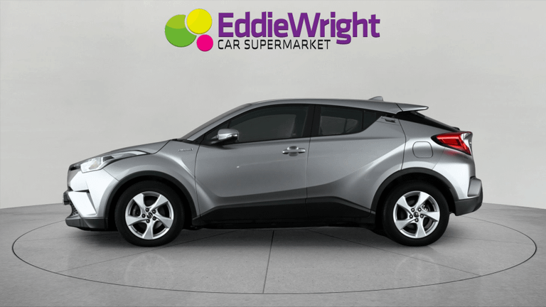 TOYOTA C-HR Photo bsapi-e33b8bdc61254ad70033c8a7d57cc9db637d4a56.jpg