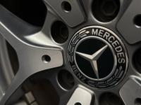 MERCEDES-BENZ Glc Class Photo 23