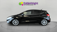 FORD Fiesta Photo 2