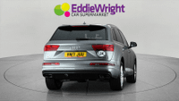 AUDI Q7 Photo 4