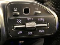 MERCEDES-BENZ GLA Photo 12