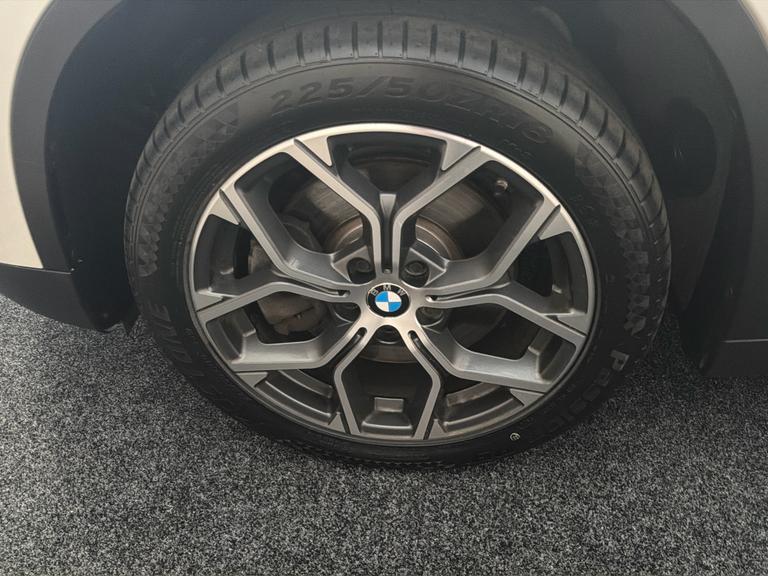 BMW X1 Photo bsapi-e5f20113d0b3da909abcc95d1433cb991c322a04.jpg