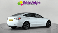 TESLA MODEL 3 Photo 4