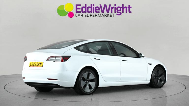 TESLA Model 3 Photo bsapi-e7384d79e82a70c7a48f8531cc3dda7be4e1586c.jpg