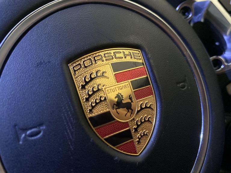 Porsche CAYENNE Photo bsapi-e7d531ab5b59432ca65d2d3f51ec0159040b4606.jpg