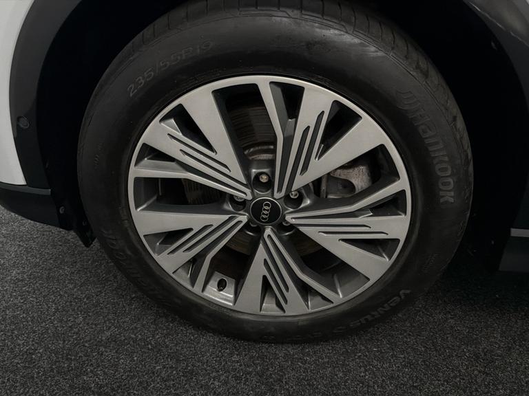 Audi Q4 E-Tron Photo bsapi-e7e1cacbcef02444209c94465c8976e4d63b4331.jpg