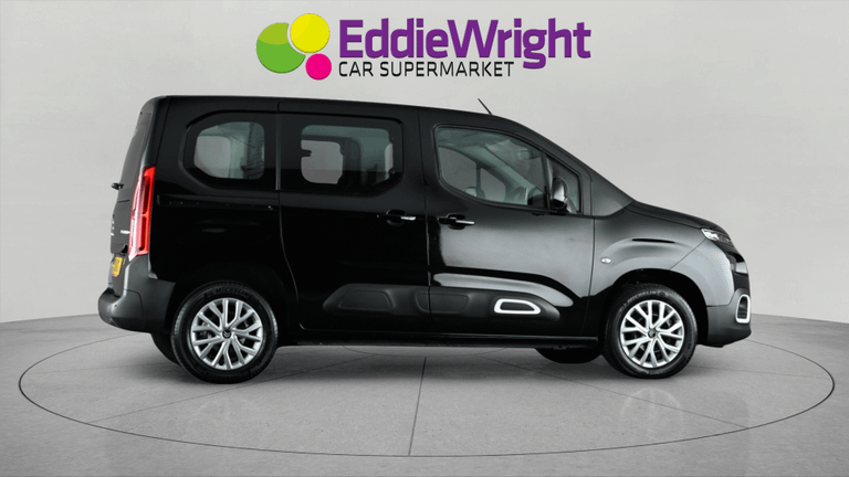 Citroen Berlingo Photo bsapi-e818cb1ed8e7fa8094ea1b05ecd20270aa7a4f21.jpg