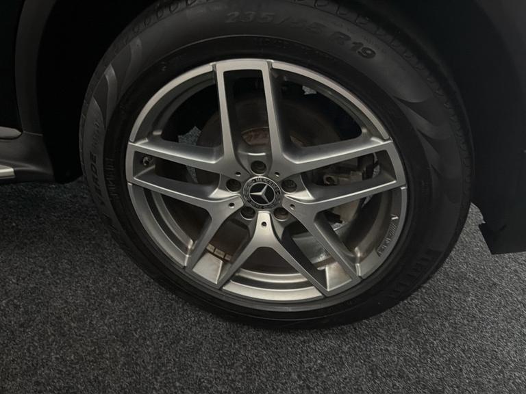 MERCEDES-BENZ Glc Class Photo bsapi-e83922be130b11204d31440dbe35abb3f8413685.jpg
