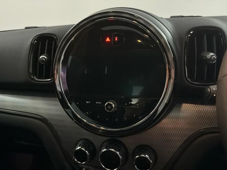 MINI COUNTRYMAN Photo bsapi-e83ebdbf6af3b5060a6360a75e0295fc35e9438b.jpg