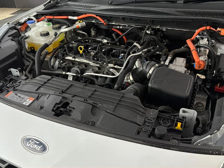 FORD KUGA Photo bsapi-ea2482e2d3a95d467b1db13b2288f6506fa304b8.jpg