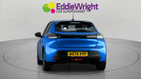 PEUGEOT 208 Photo 5