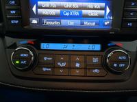 TOYOTA RAV4 Photo 17