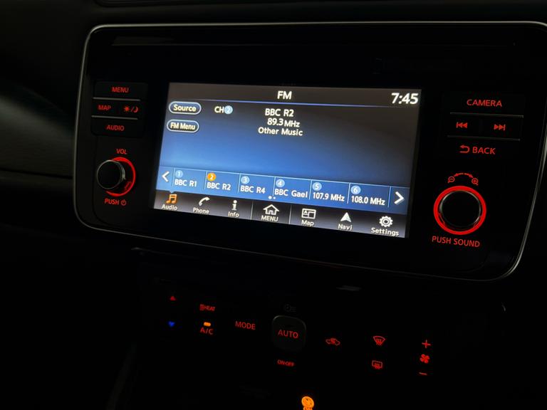 NISSAN LEAF Photo bsapi-ed0862ec6c86997677d0a158bd905a4ad5013021.jpg