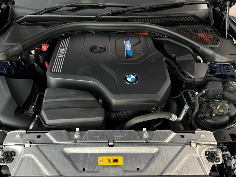 BMW 3 Series Photo bsapi-ed17382e5c285849b1fb04df6531de22e33e06ad.jpg