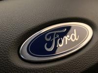 FORD FIESTA Photo 28