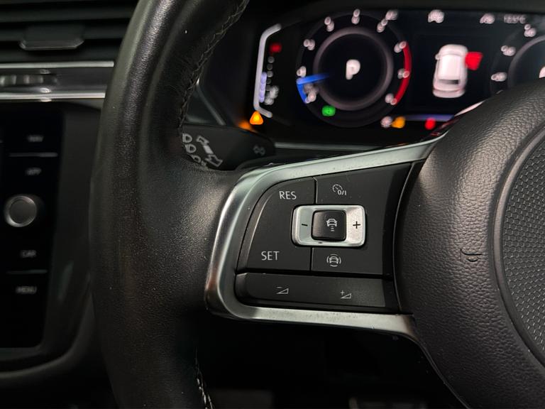 Volkswagen Tiguan Photo bsapi-edd833a2a19f8c70e5cefb30c3b9f42b39ef4dac.jpg